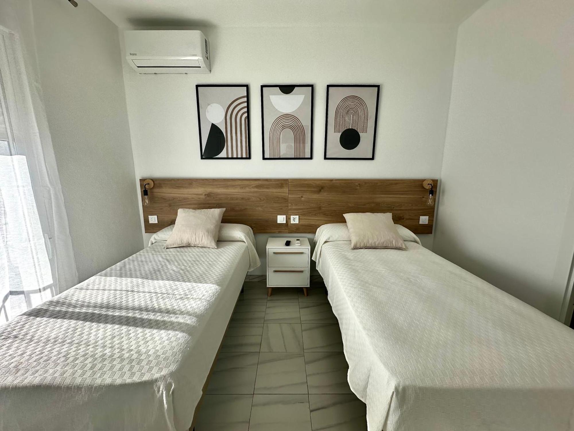Hostal Merino Jedula Esterno foto